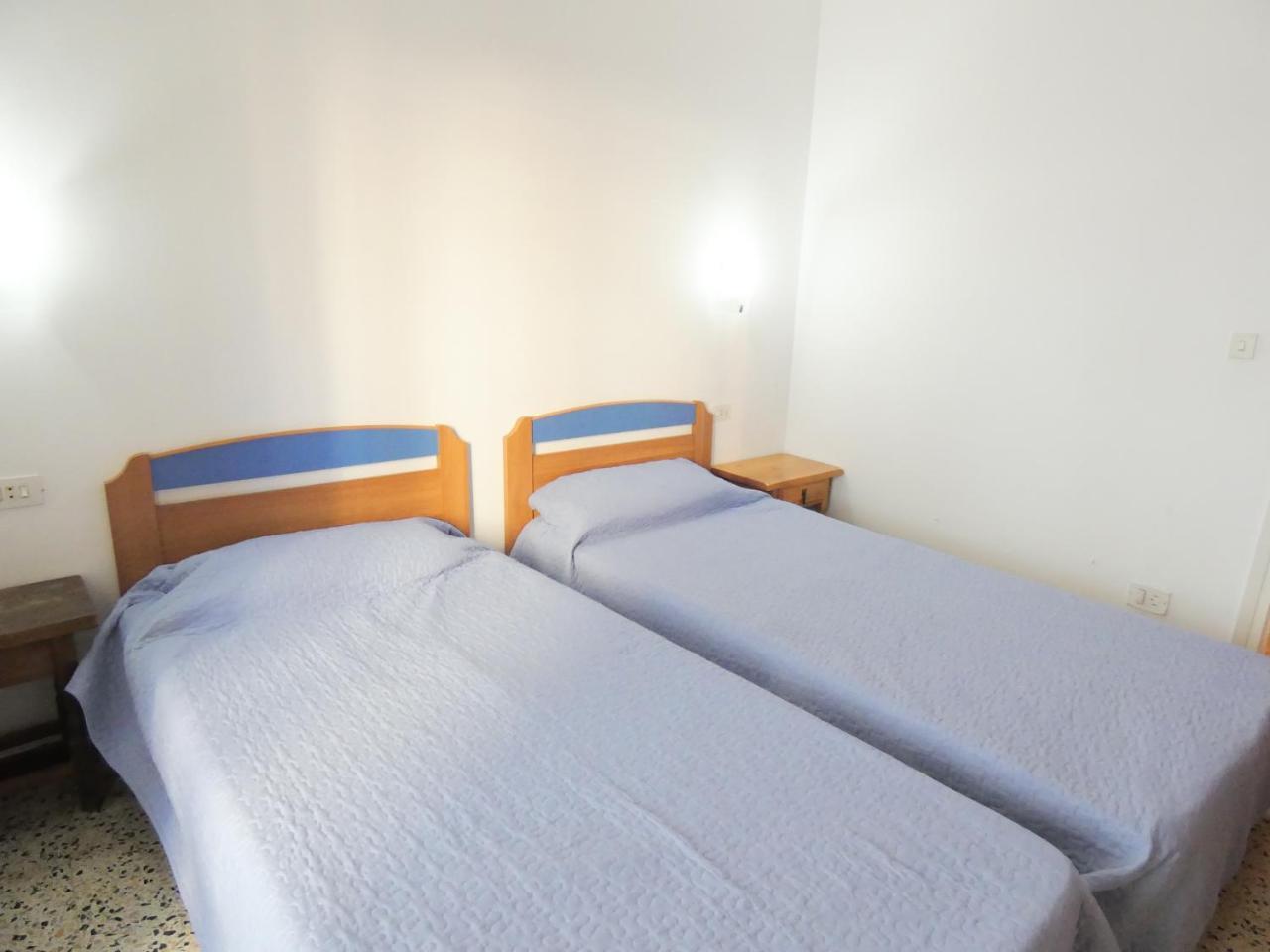 Europa 18 Apartment Roses Luaran gambar